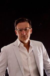 Dr. Adriano Iglesias